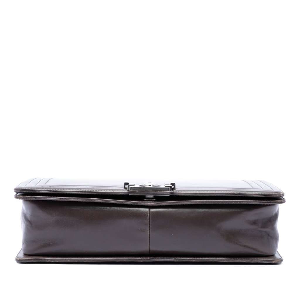Chanel Large Glazed Calfskin Boy Flap Brown Leather Very good - Inside View