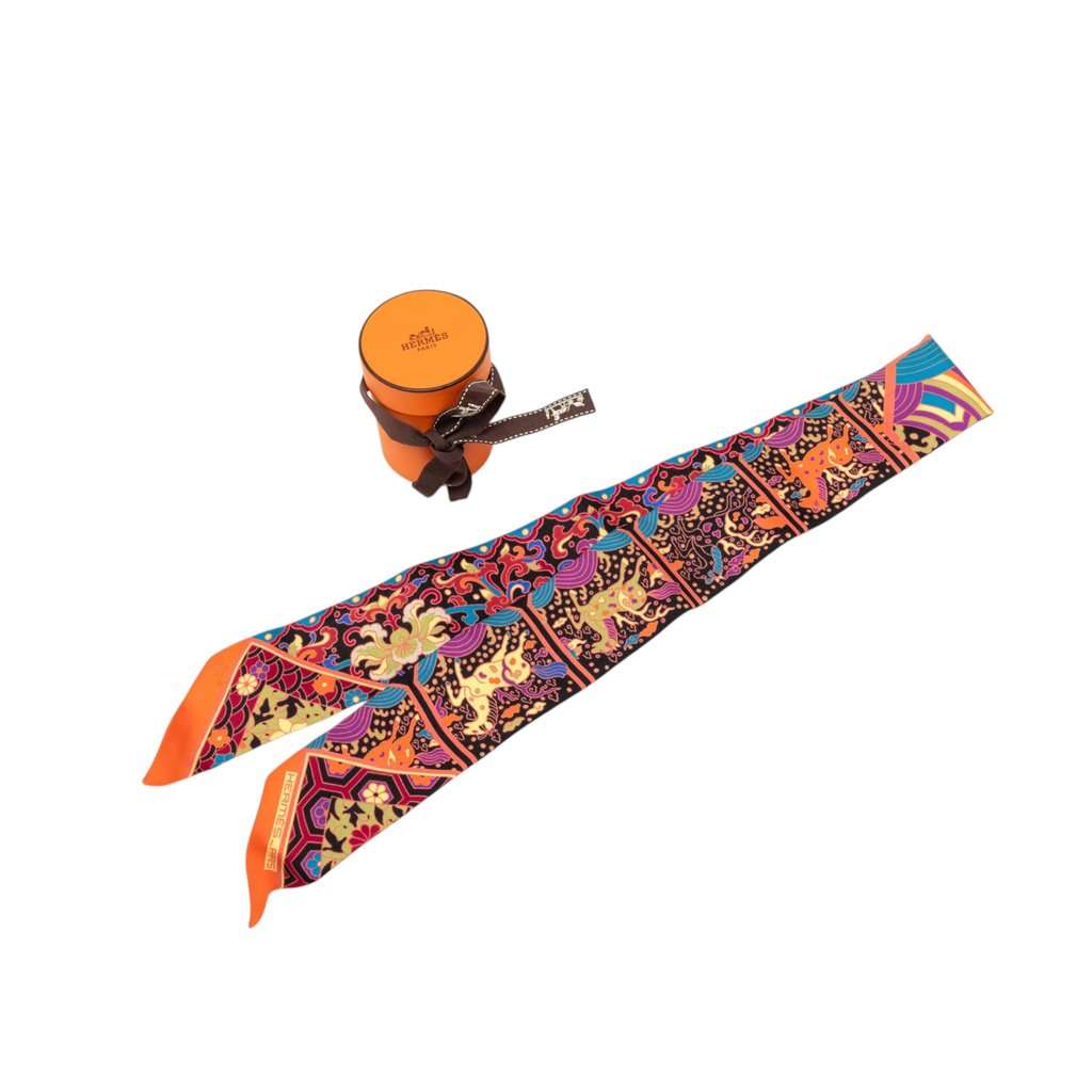 Hermès Collections Imperiales Silk Twilly Scarf Orange Very good condition - Box View