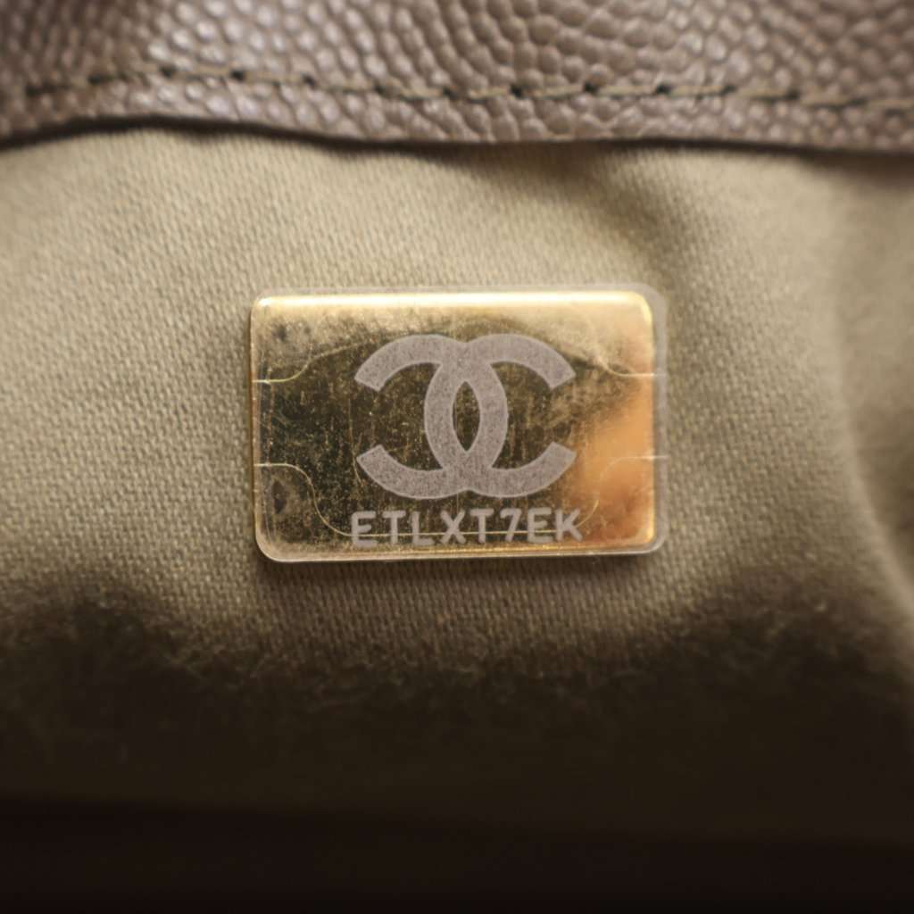 Chanel Mini Quilted Caviar Chanel 25 Hobo Brown Leather Very good condition - Box View
