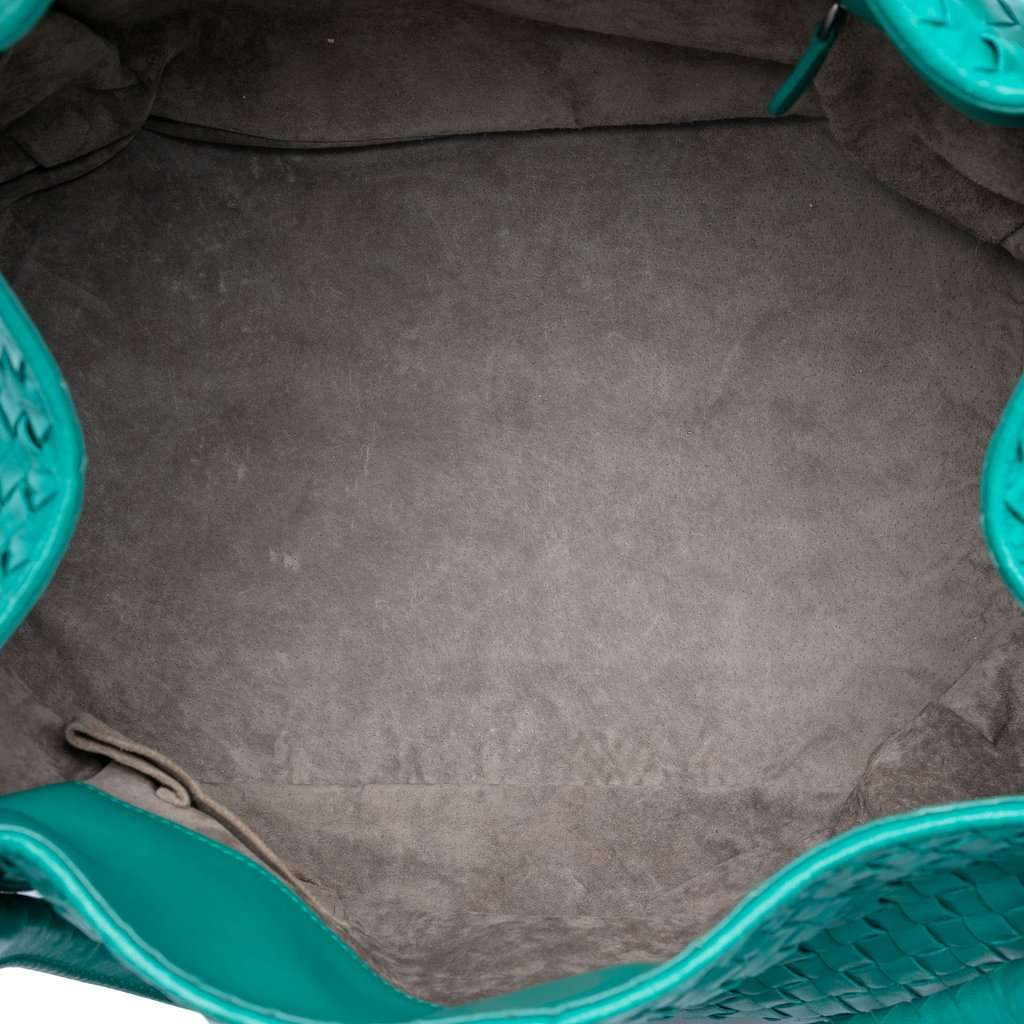 Bottega Veneta Nappa Intrecciato Parachute Tote Green Leather Very good - Model View