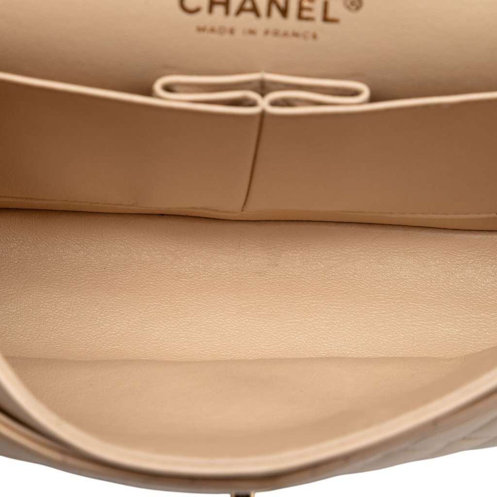 Chanel Medium Classic Lambskin Double Flap Beige Leather Very good condition - Model View