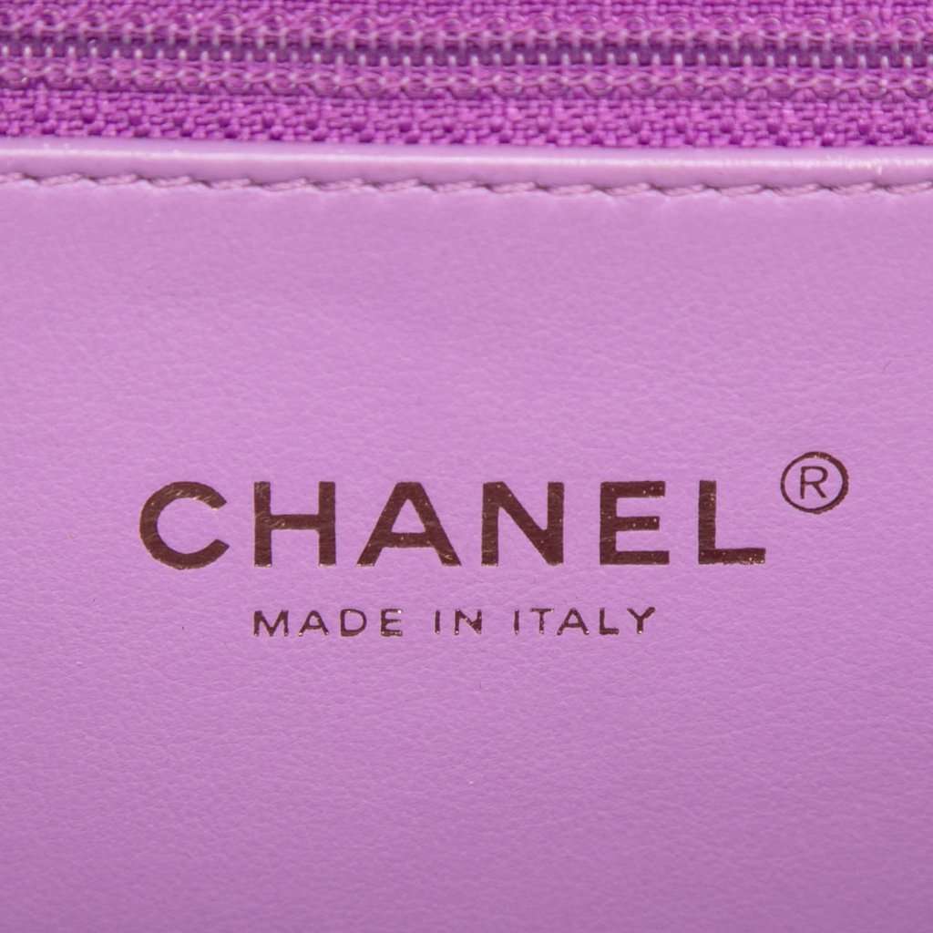 Chanel Medium Tweed CC Filigree Vanity Case Purple Very good condition - Box View