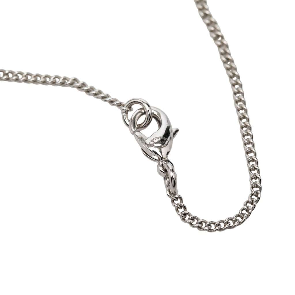 Chanel CC Brass and Strass Pendant Necklace Silver Metal Very good condition - Box View