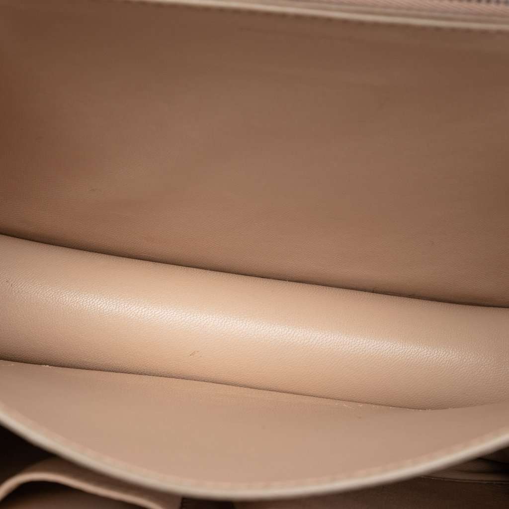 Celine Medium Calfskin Classic Box Beige Leather Very good - Model View