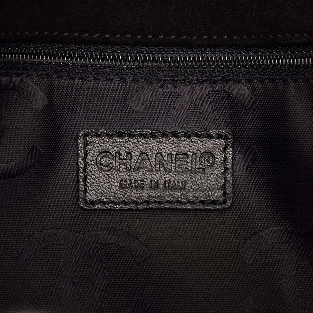 Chanel CC Stitched Suede Tote Black Leather Very good condition - Box View