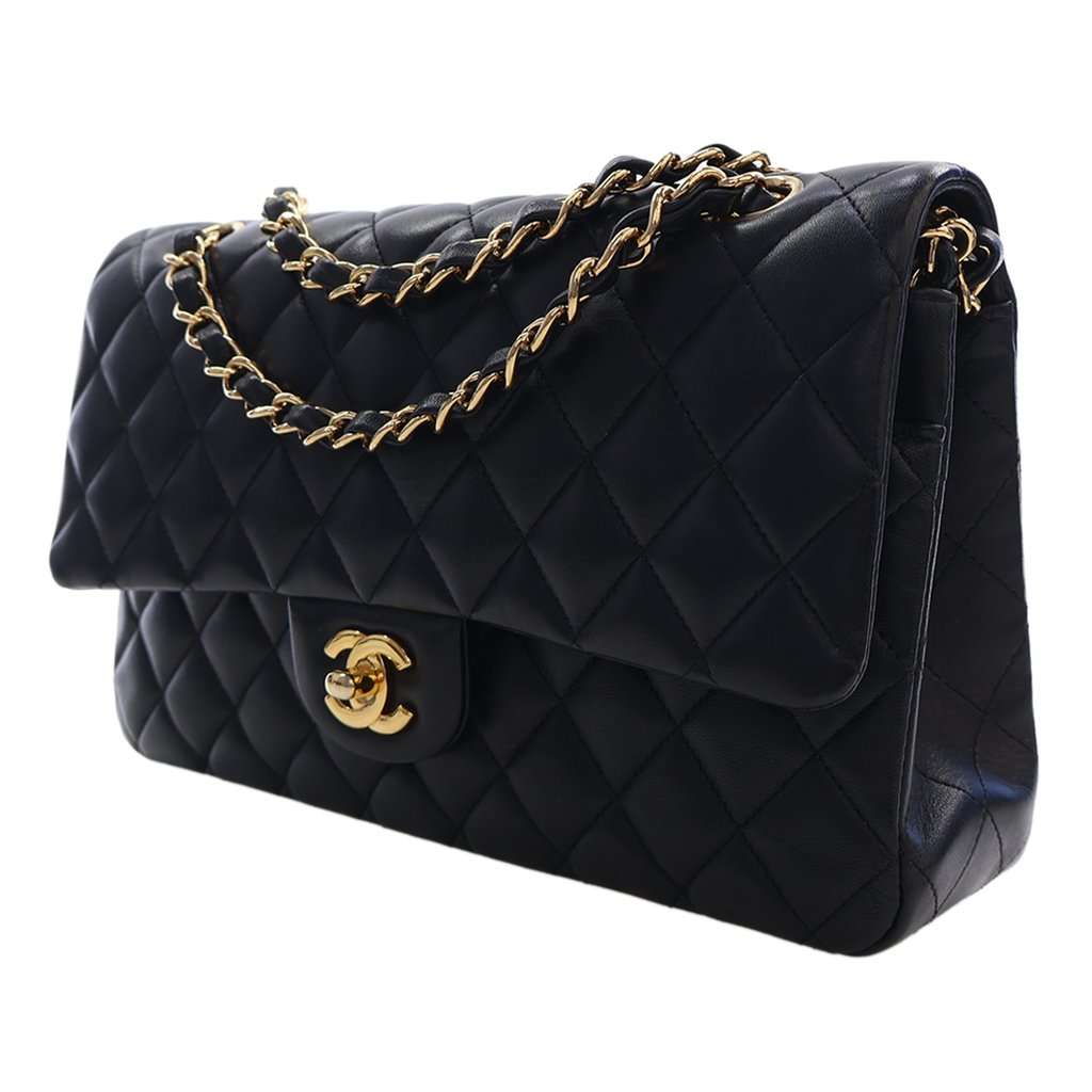 Chanel Medium Classic Lambskin Double Flap Black Leather Very good condition - Model View