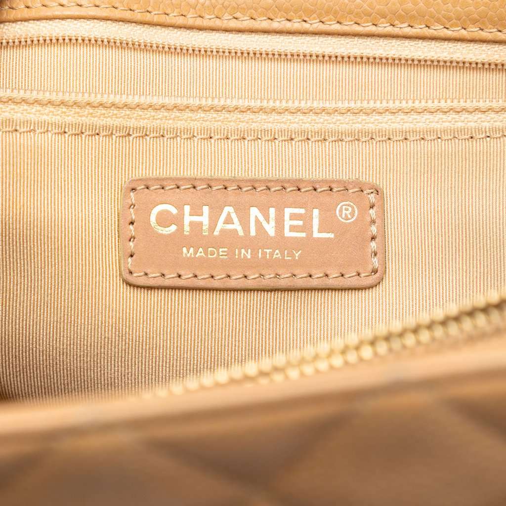 Chanel Caviar Grand Shopping Tote Beige Leather Very good condition - Box View