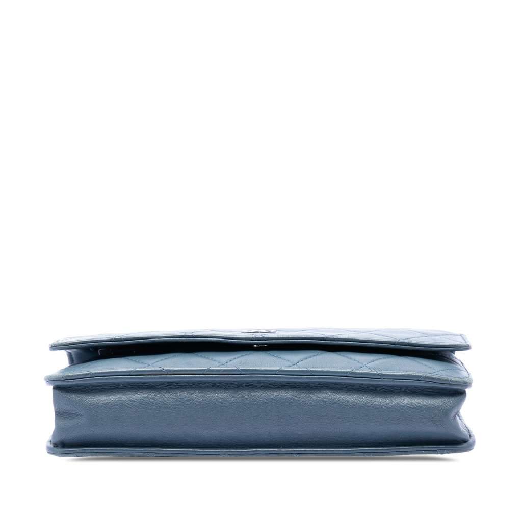 Chanel CC Quilted Lambskin Wallet On Chain Blue Leather Very good condition - Inside View