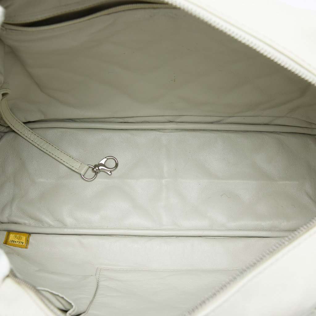 Chanel Large Quilted Caviar Reissue Camera Bag White Leather Very good - Model View