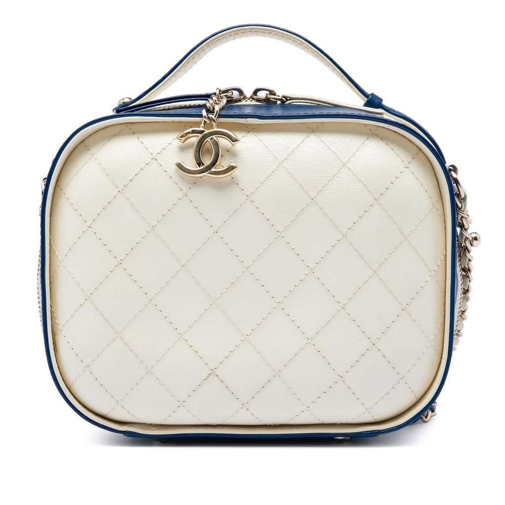 Chanel Small CC Crumpled Calfskin Vanity Case White Leather Very good condition - Front View