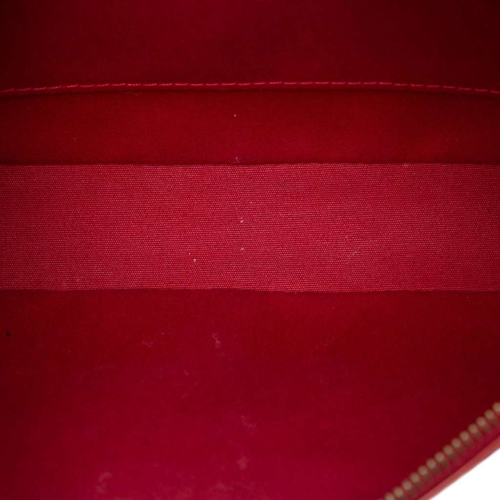 Louis Vuitton Monogram Vernis Pochette Accessoires Red Leather Very good condition - Model View