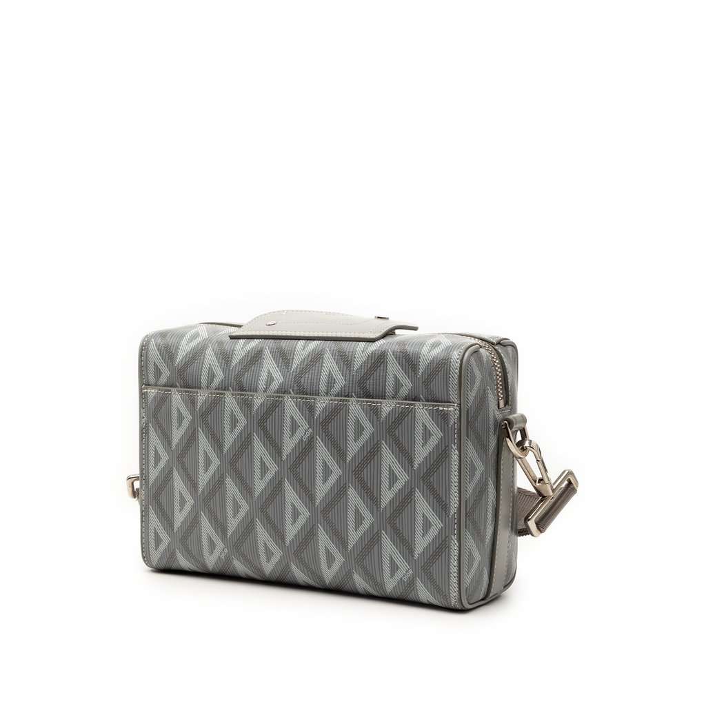 Dior CD Diamond Coated Canvas Lingot 22 Bag Green Very good condition - Back View