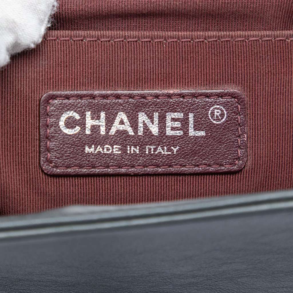 Chanel Old Medium Chevron Lambskin Boy Flap Brown Leather Very good condition - Box View