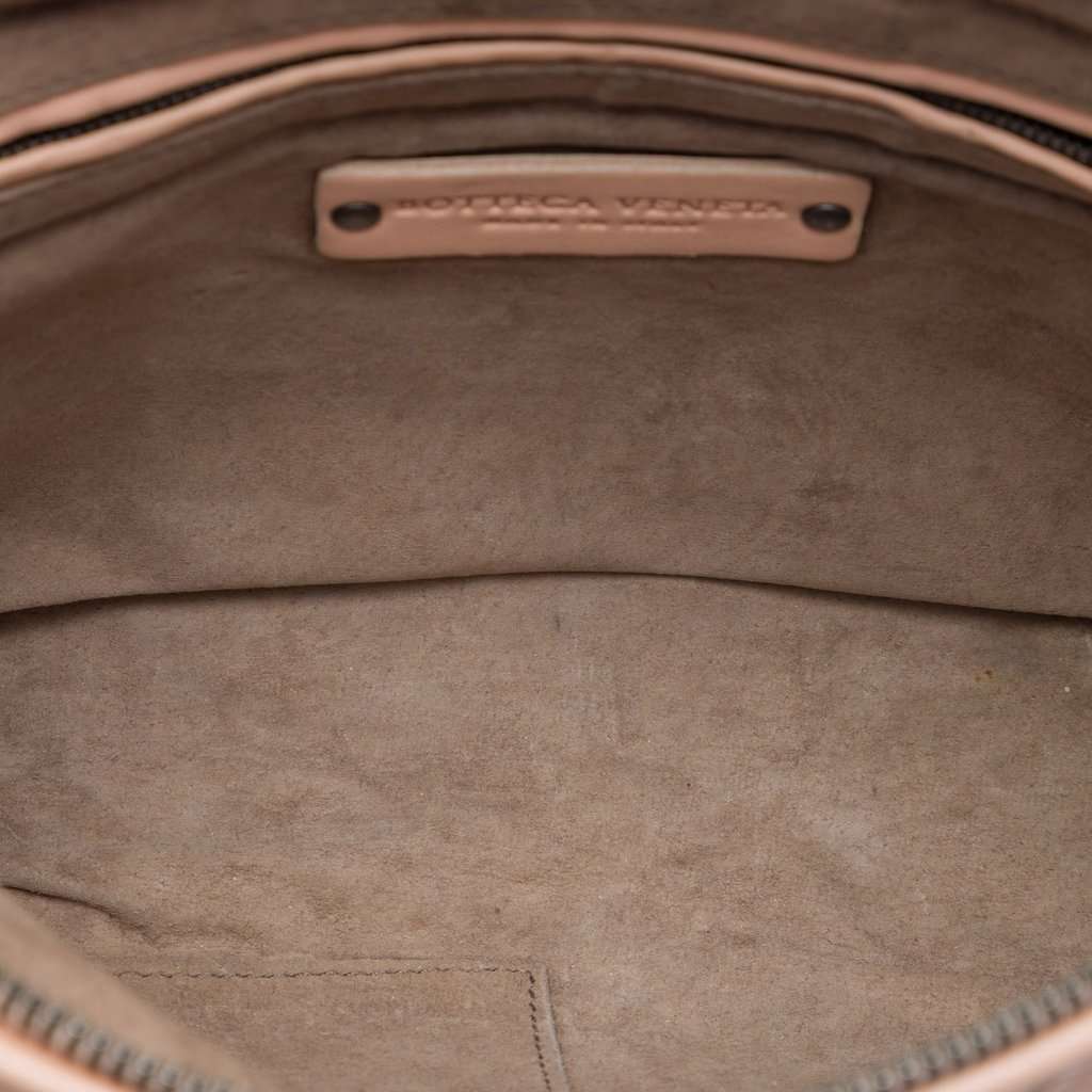 Bottega Veneta Nappa Intrecciato Nodini Crossbody Pink Leather Very good - Model View
