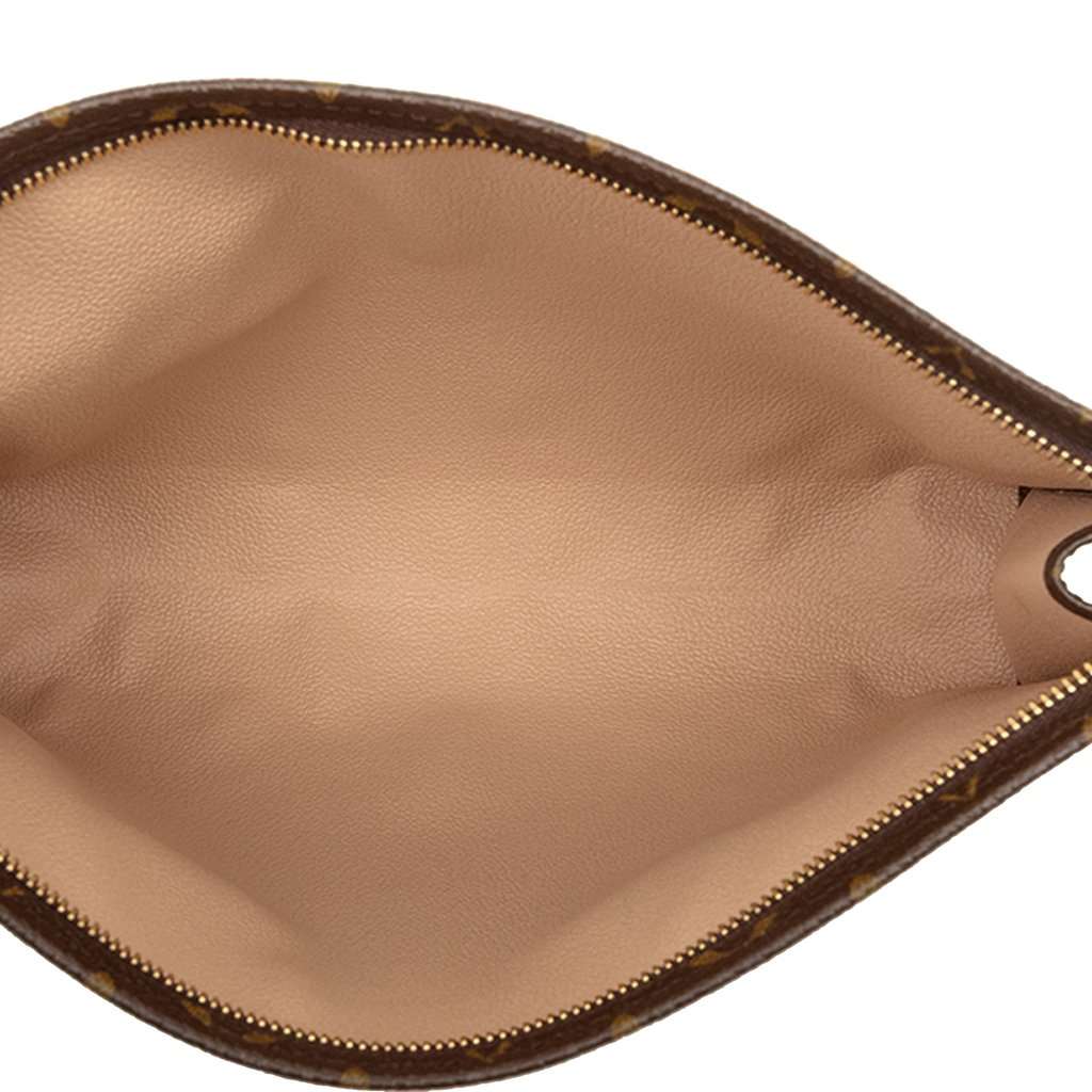 Louis Vuitton Monogram Toiletry Pouch 26 Brown Very good condition - Model View