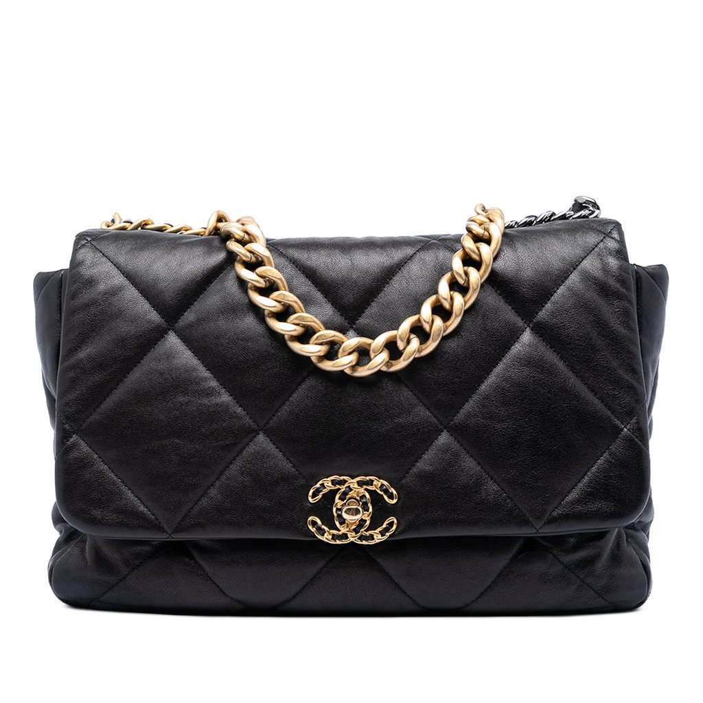 Chanel Maxi Lambskin 19 Flap Black Leather Very good condition - Front View