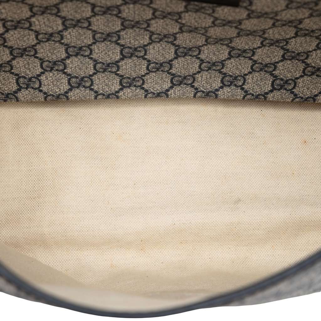 Gucci GG Supreme Web Messenger Bag Beige Very good condition - Model View