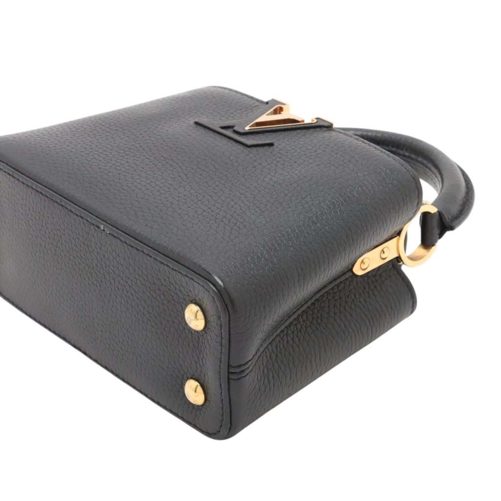 Louis Vuitton Taurillon Mini Capucines Black Leather Very good condition - Model View