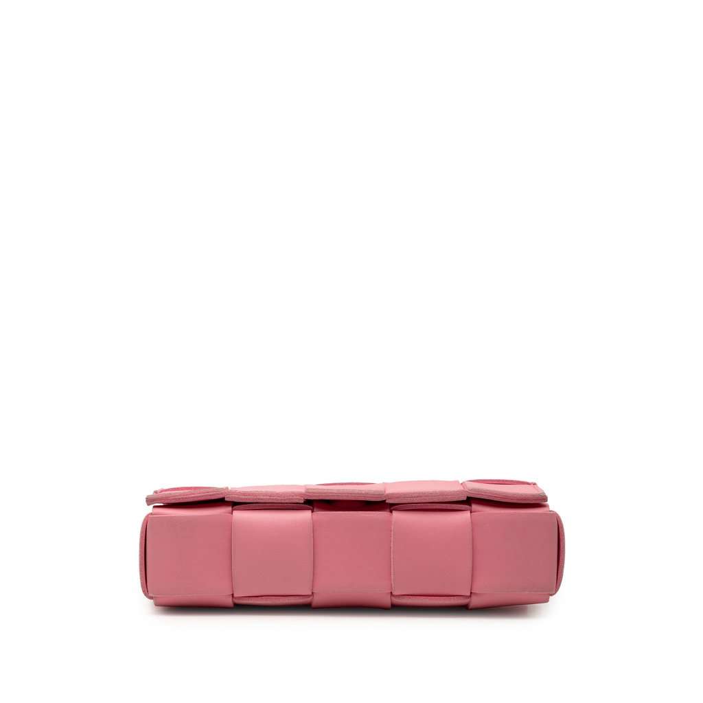 Bottega Veneta Small Nappa Intrecciato Cassette Crossbody Pink Leather Very good condition - Inside View