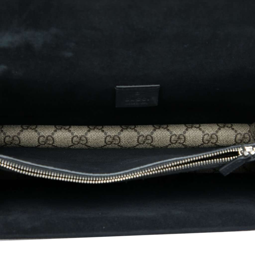 Gucci Medium GG Supreme Dionysus Shoulder Bag Beige Very good - Model View