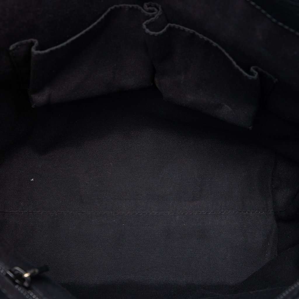 Gucci GG Denim Charm Tote Black Very good - Model View