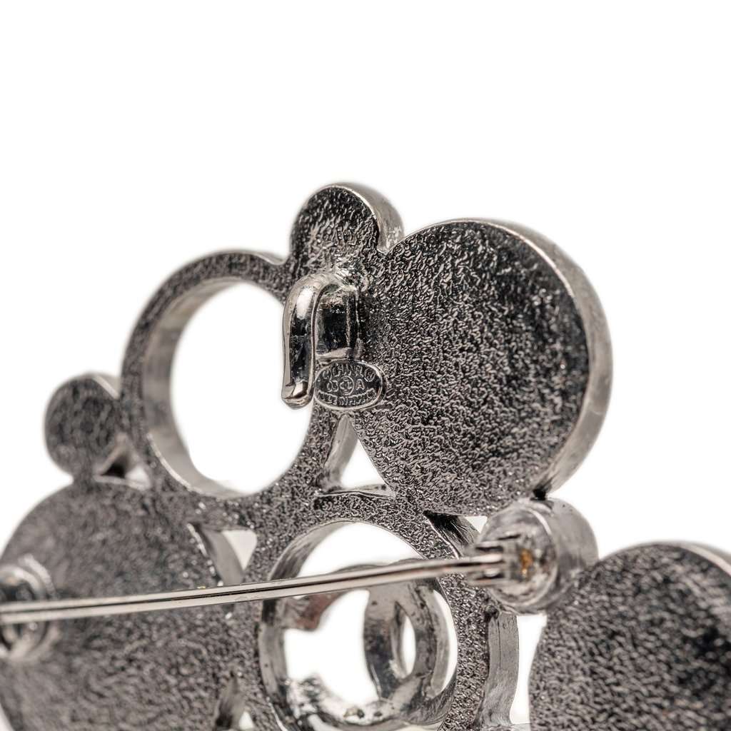 Chanel CC Brass Faux Pearl Pin Brooch Silver Metal Very good condition - Inside View