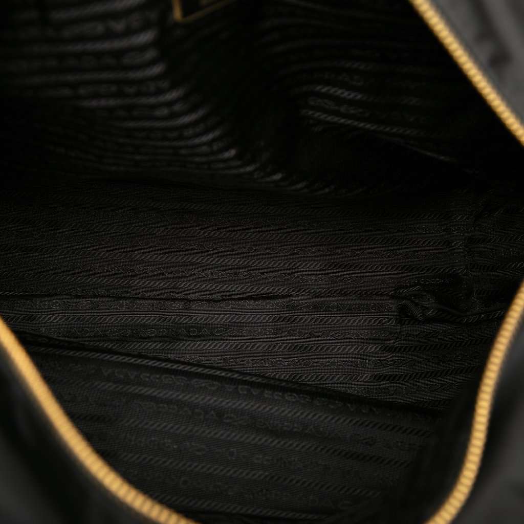 Prada Saffiano Trimmed Tessuto Satchel Black Very good condition - Model View