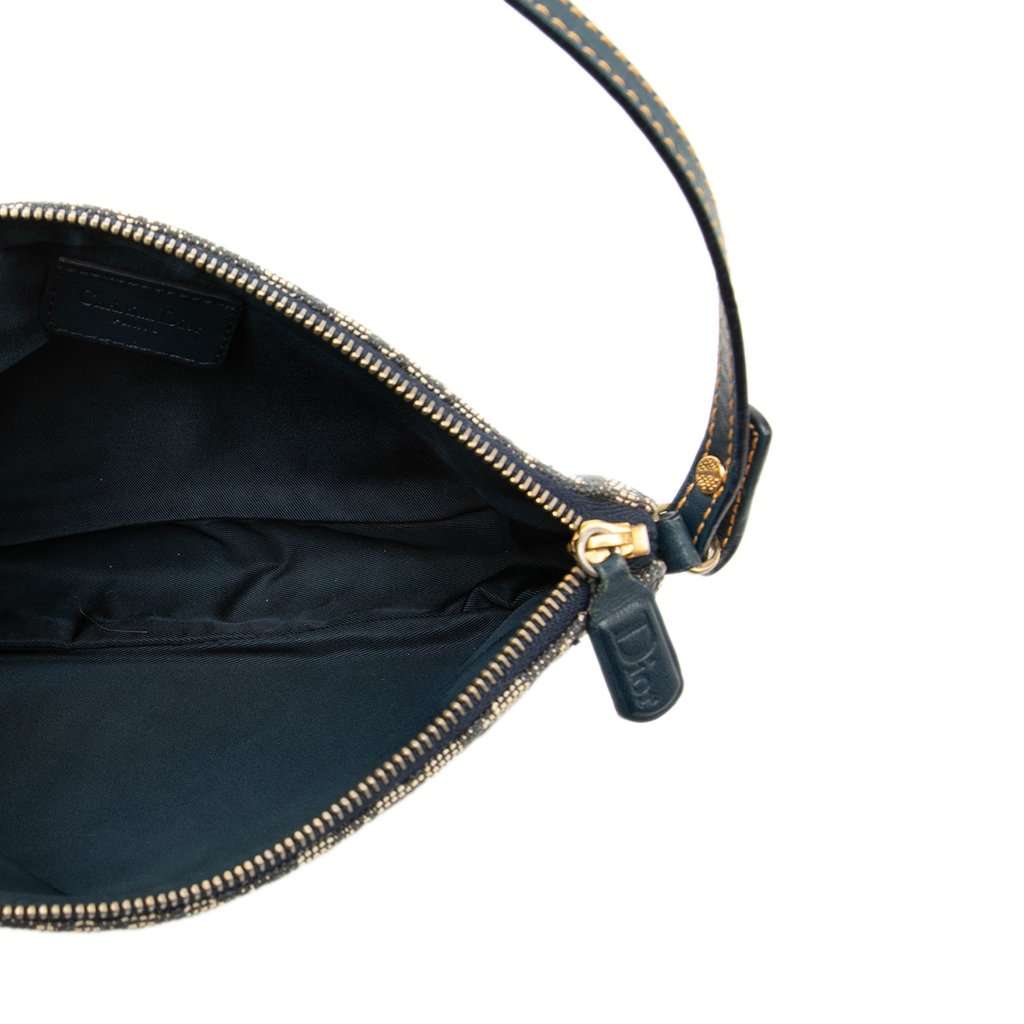 Dior Mini Diorissimo Canvas Saddle Pochette Blue Very good - Model View