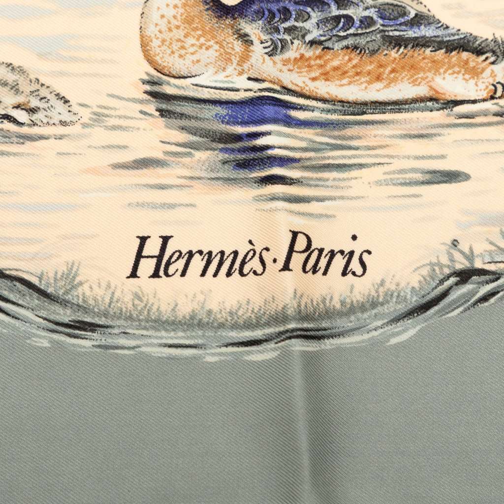 Hermès Halte en Camargue Silk Scarf 90 Beige Very good - Inside View