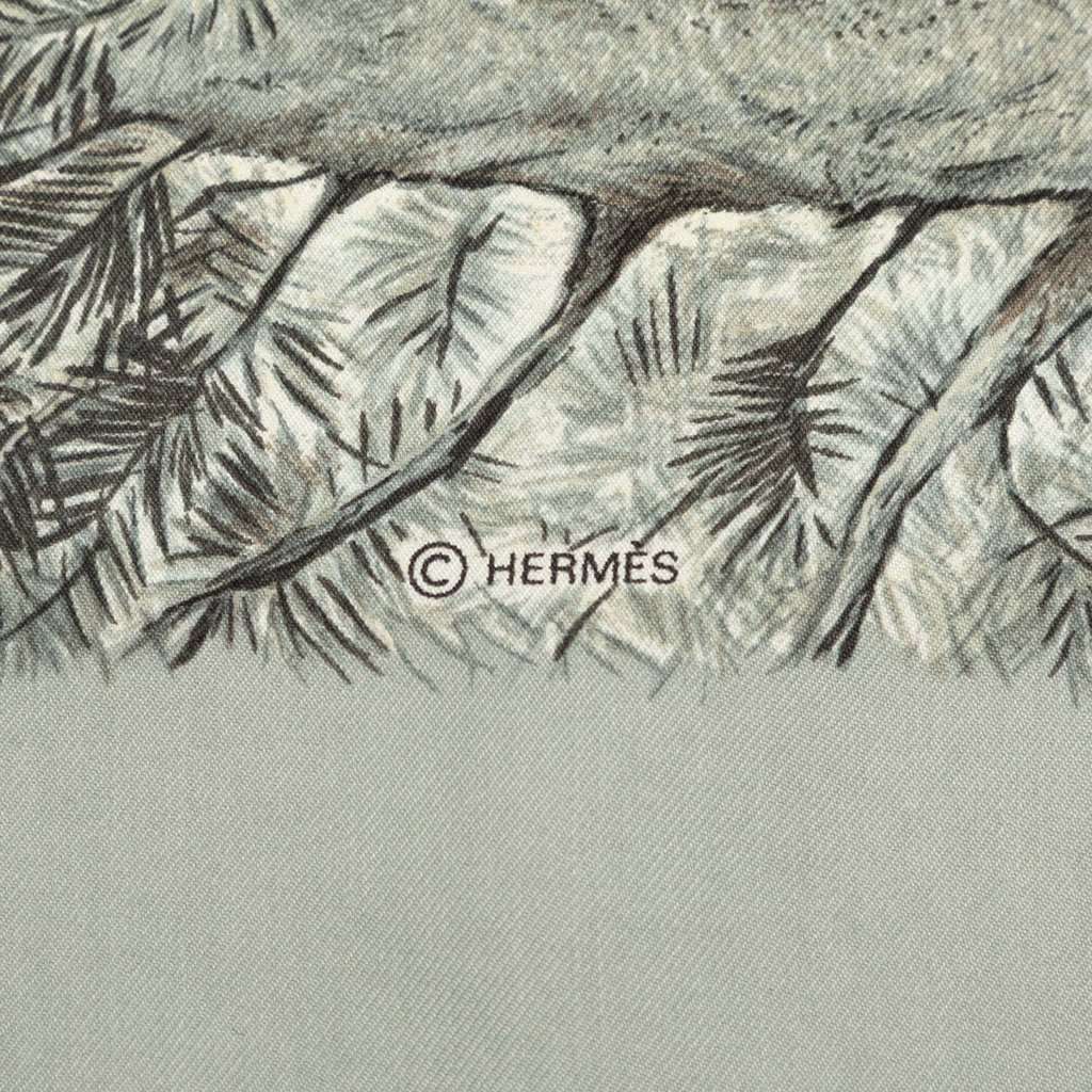 Hermès Halte en Camargue Silk Scarf 90 Beige Very good - Model View