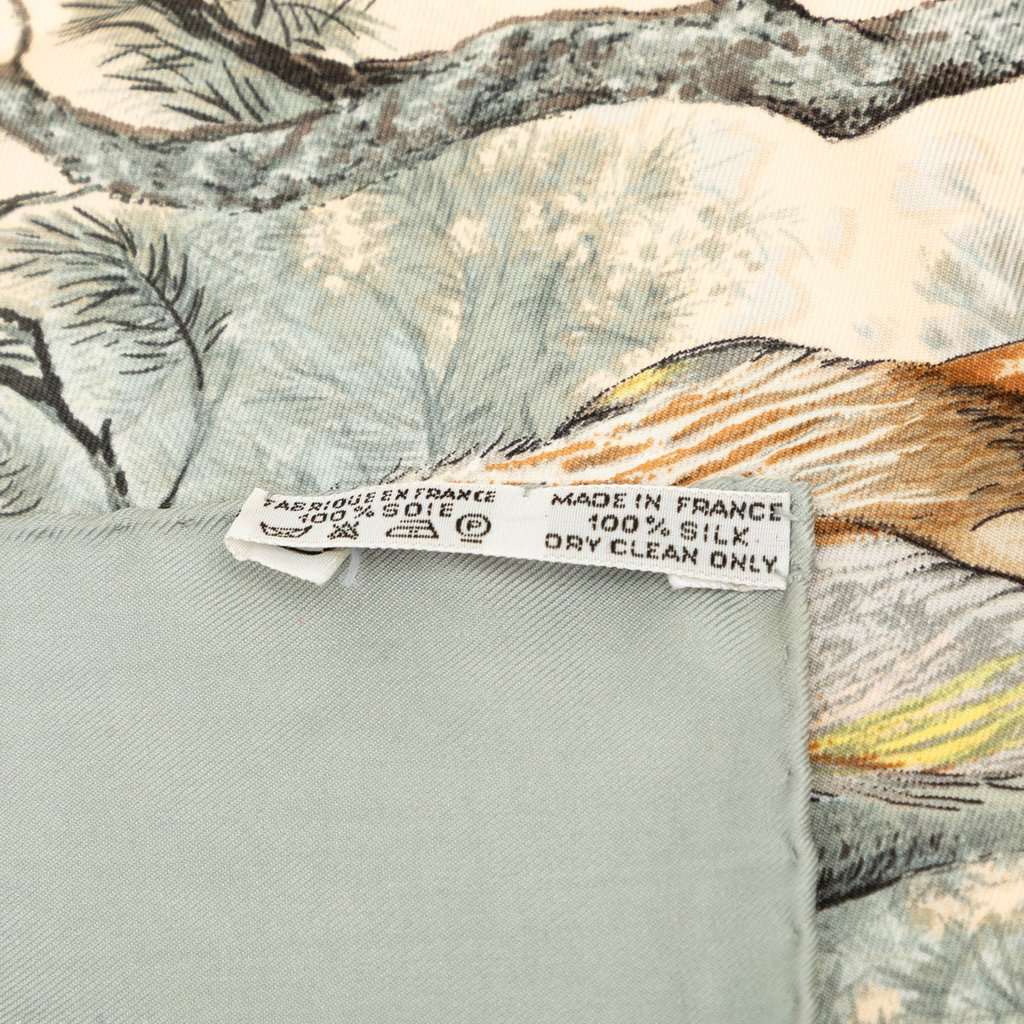 Hermès Halte en Camargue Silk Scarf 90 Beige Very good - Box View