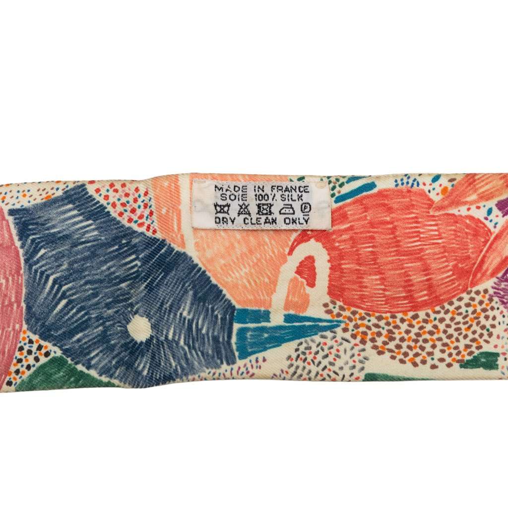 Hermès Chacun Fait Son Nid Silk Twilly Scarf Blue Very good condition - Model View
