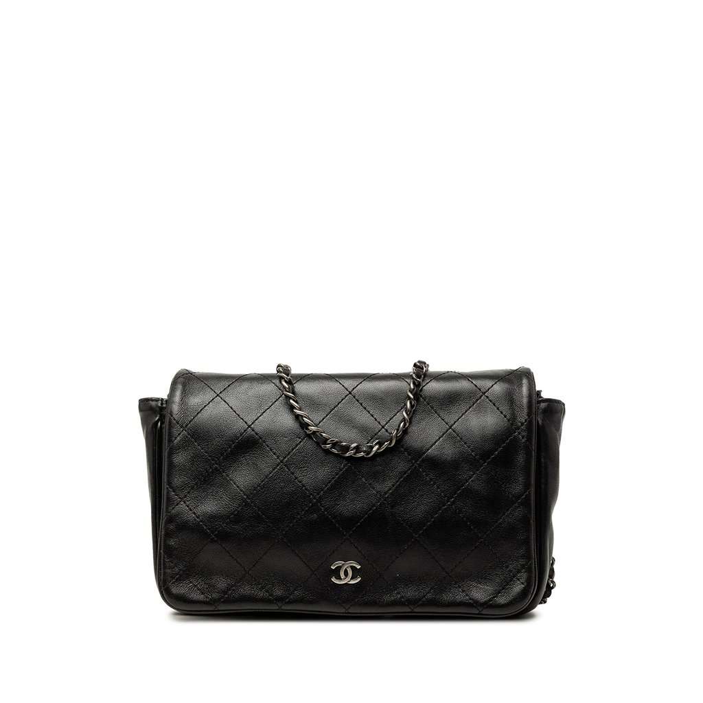 Chanel CC Quilted Lambskin Full Flap Wallet on Chain Black Leather Very good - Front View
