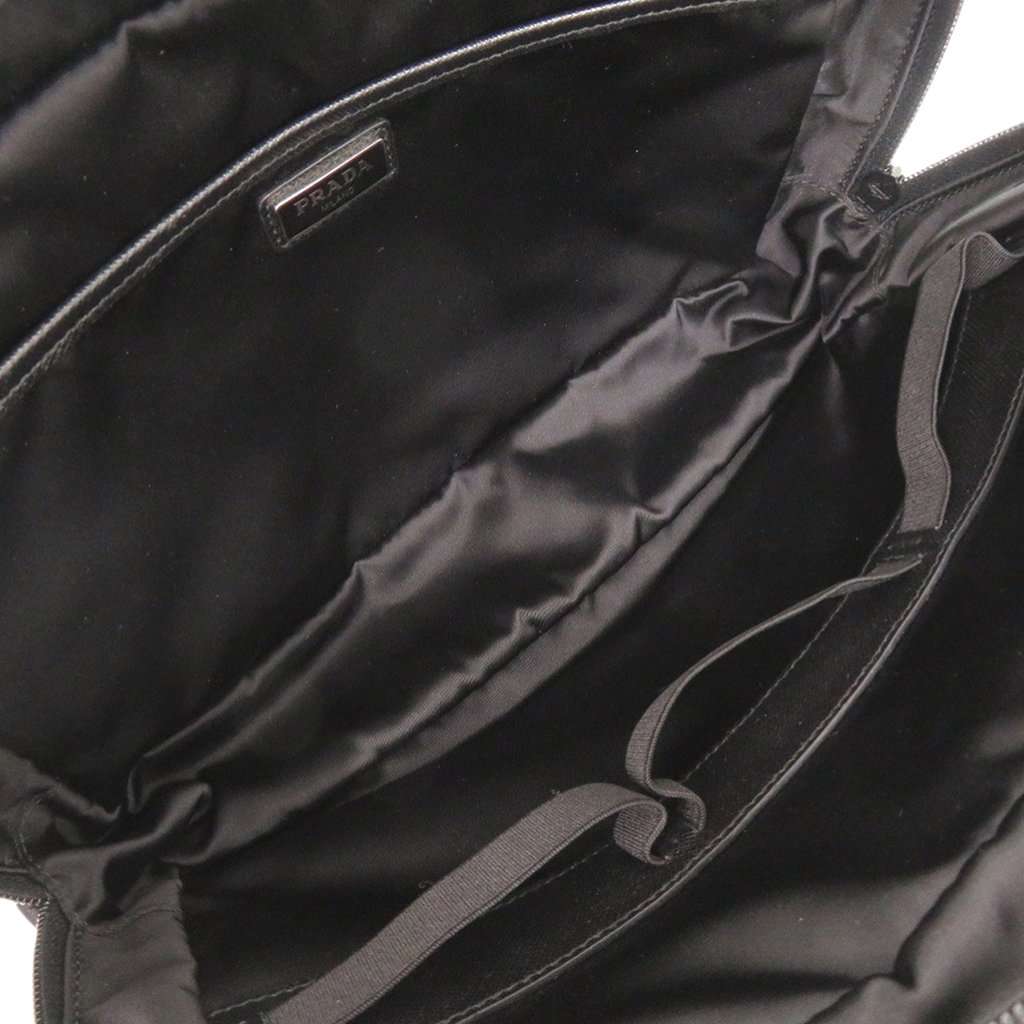 Prada Saffiano Trimmed Tessuto Clutch Black Very good condition - Model View