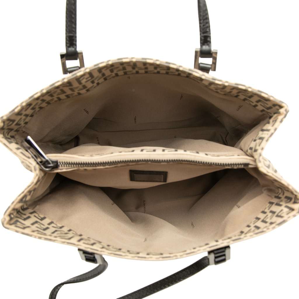 Fendi Zucchino Canvas Tote Beige Very good - Model View