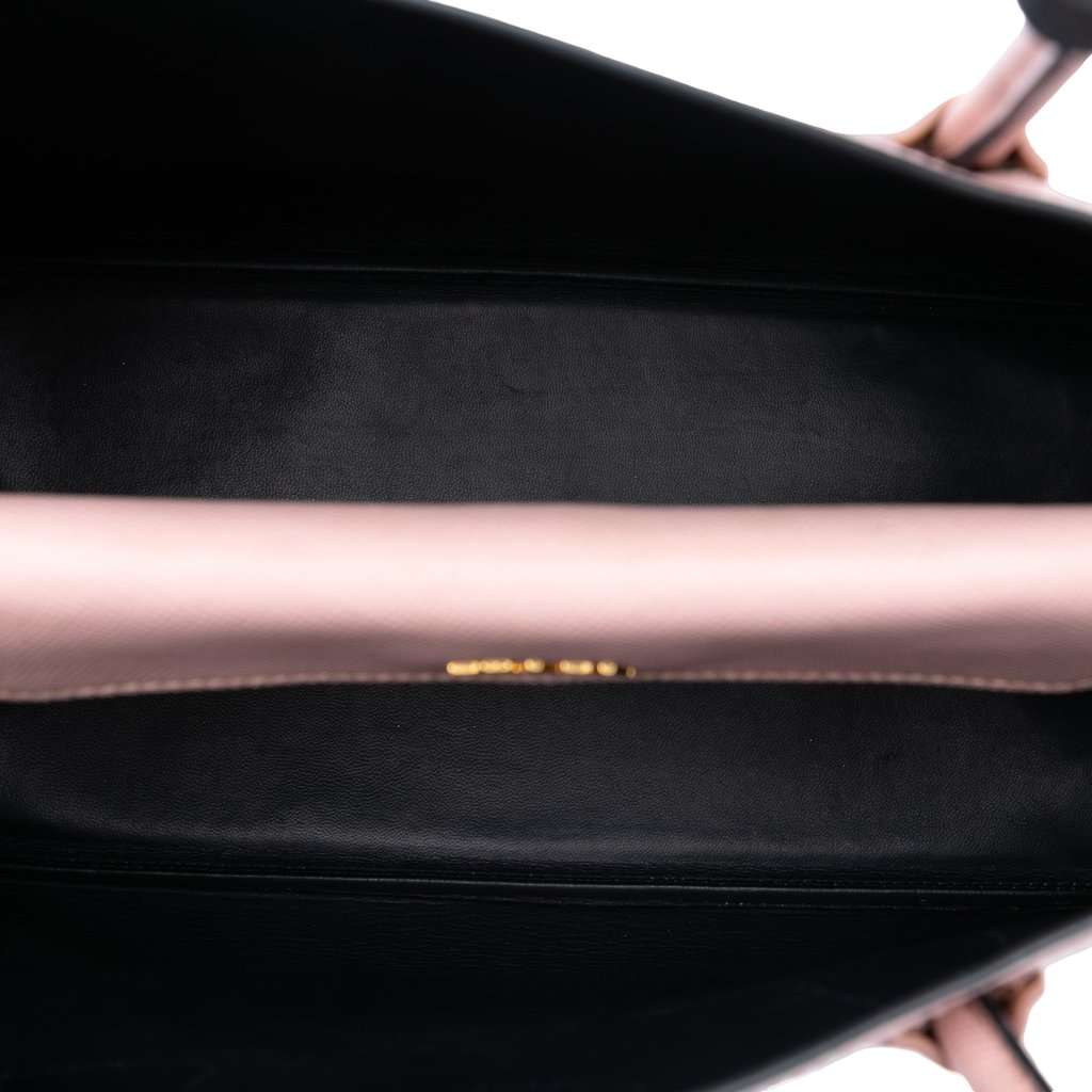 Prada Medium Bicolor Saffiano Cuir Double Satchel Pink Leather Very good condition - Model View
