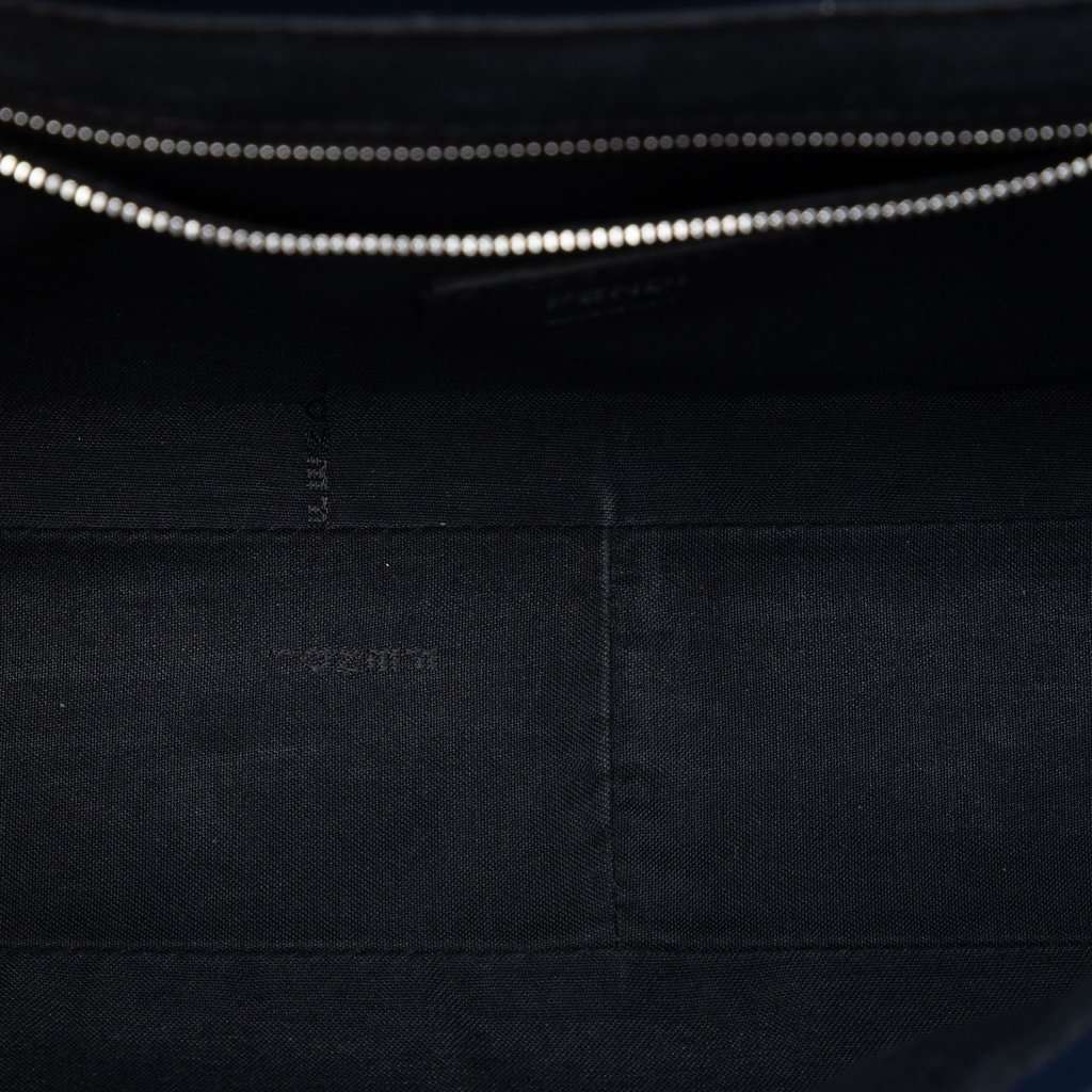 Fendi Large Zucca Embossed Leather Convertible Belt Baguette Blue Leather Very good condition - Model View