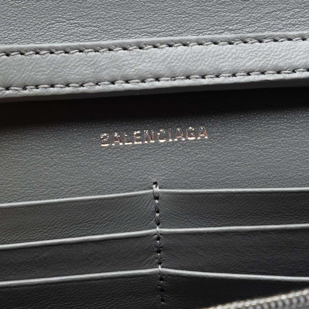 Balenciaga Nappa Sequin Hourglass Wallet on Chain Silver Leather Very good condition - Box View