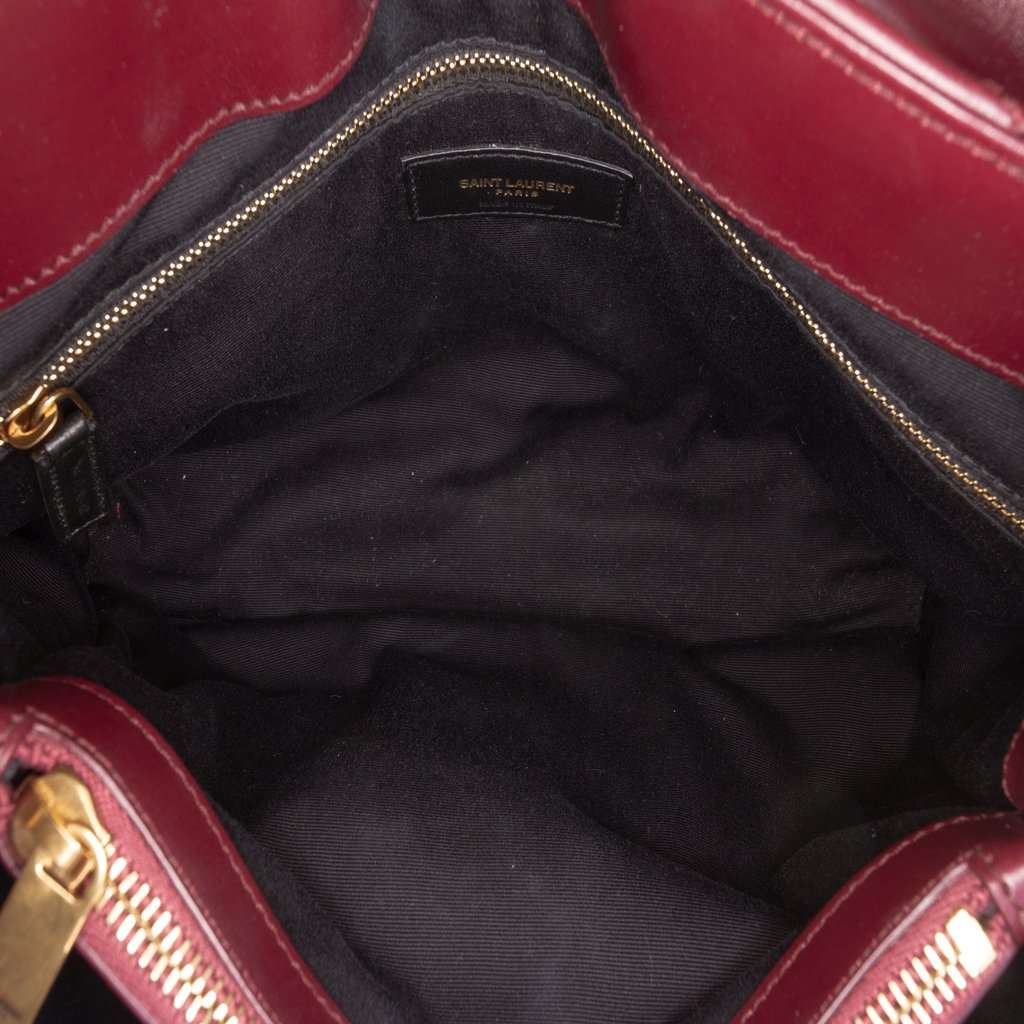 Saint Laurent Medium Matelasse Calfskin Monogram LouLou Shoulder Bag Red Leather Very good - Model View