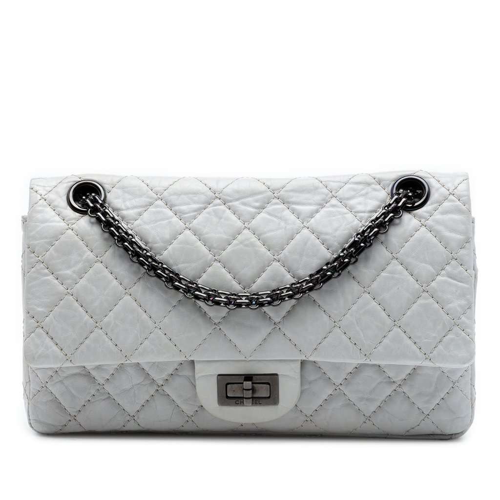 Chanel Quilted Aged Calfskin Reissue 2.55 Double Flap 225 White Leather Very good condition - Front View