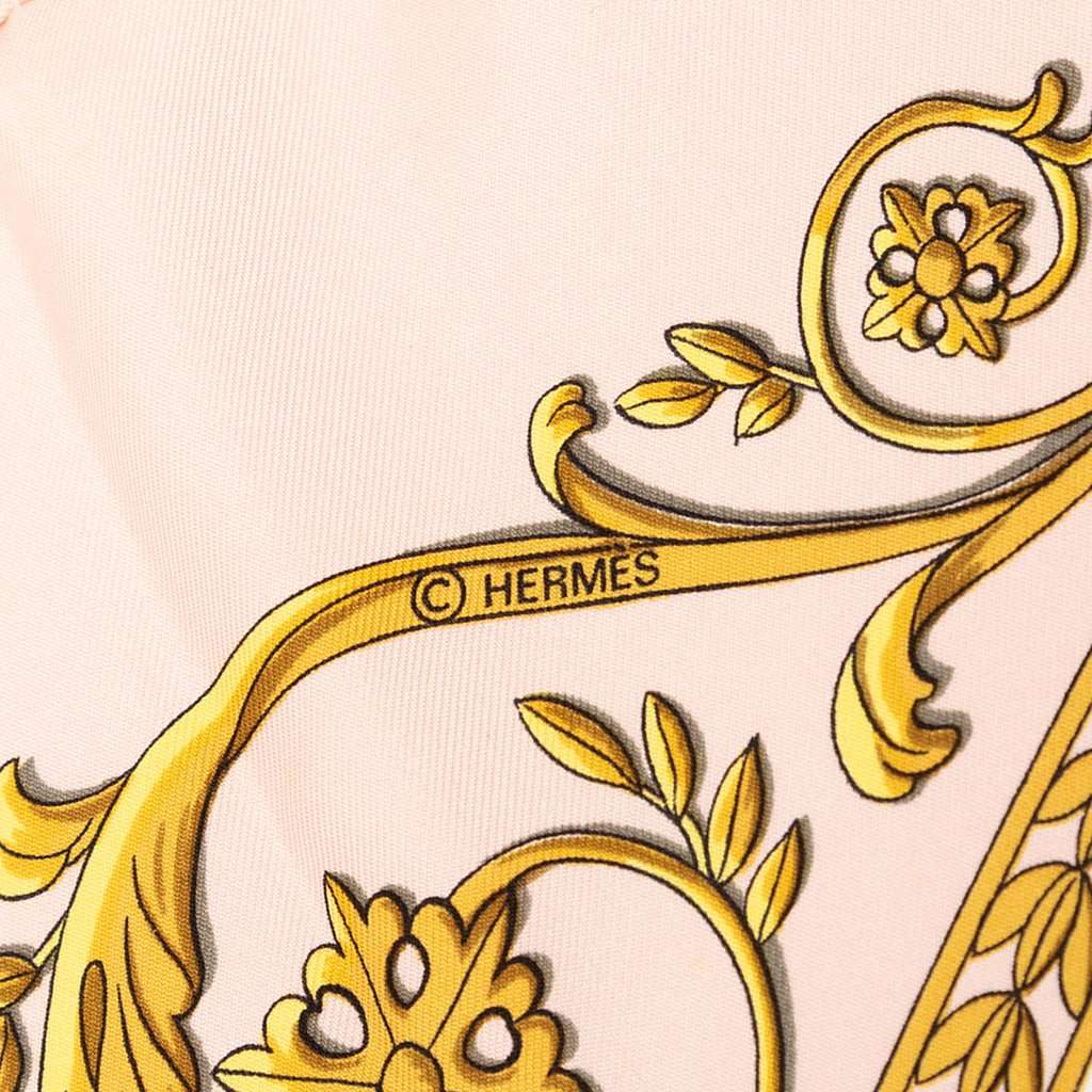 Hermès La Promenade De Longchamps Silk Scarf 90 Pink Very good condition - Inside View