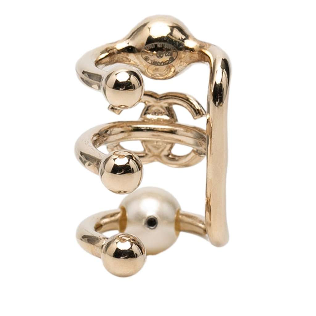 Chanel CC Gold Plated Strass and Faux Pearl Ear Cuff Earring Gold Metal Very good condition - Back View