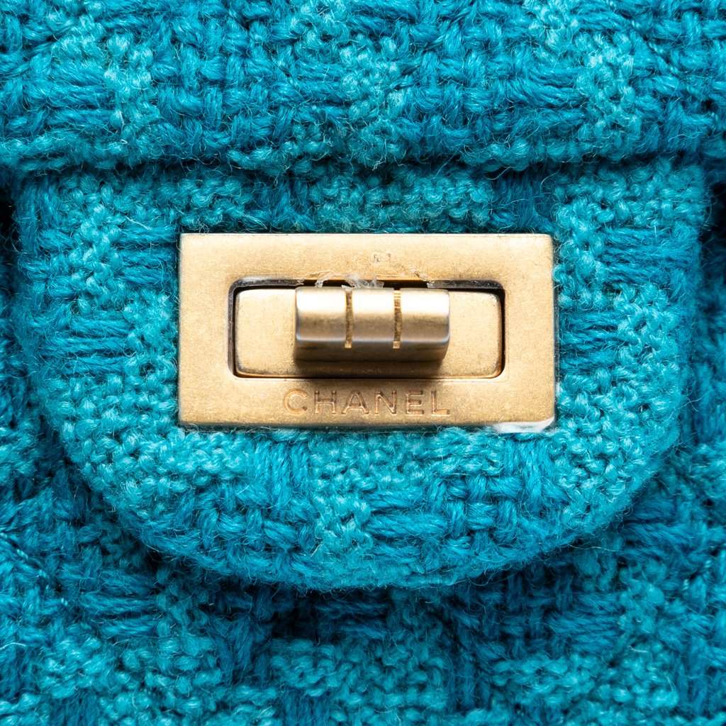 Chanel Quilted Tweed Reissue 2.55 Double Flap 225 Blue Very good condition - Box View