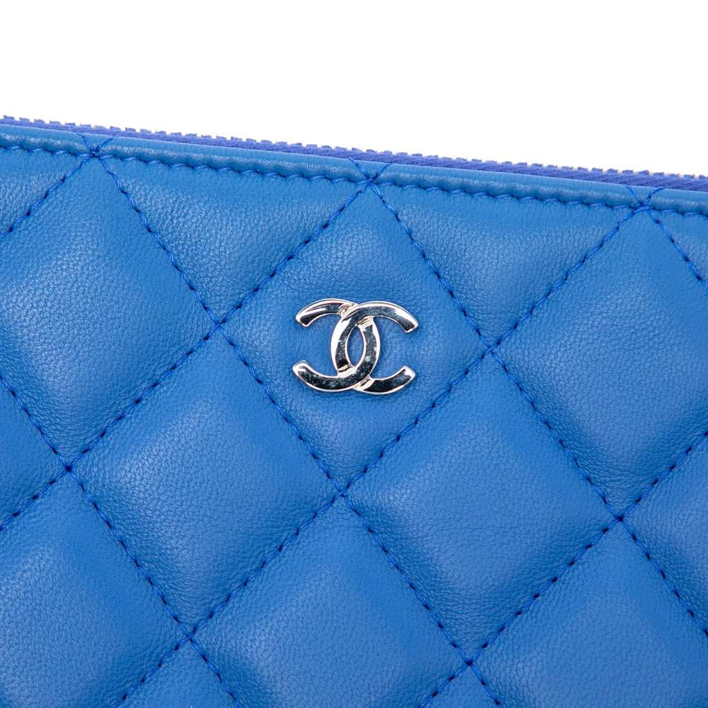 Chanel Medium Quilted Lambskin O Case Clutch Blue Leather Very good - Box View