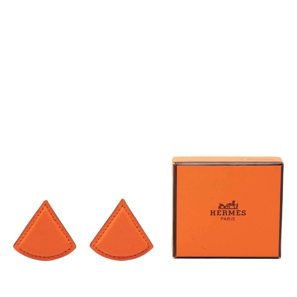Hermès Swift Triangle Clip On Earrings Orange Leather Very good - Model View