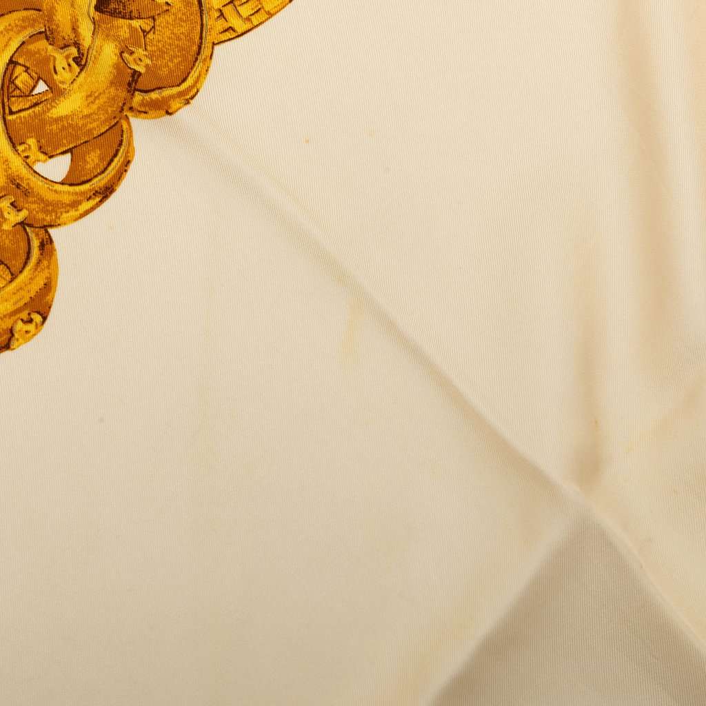 Chanel CC Medallion Chain Printed Silk Scarf Gold Very good - Box View