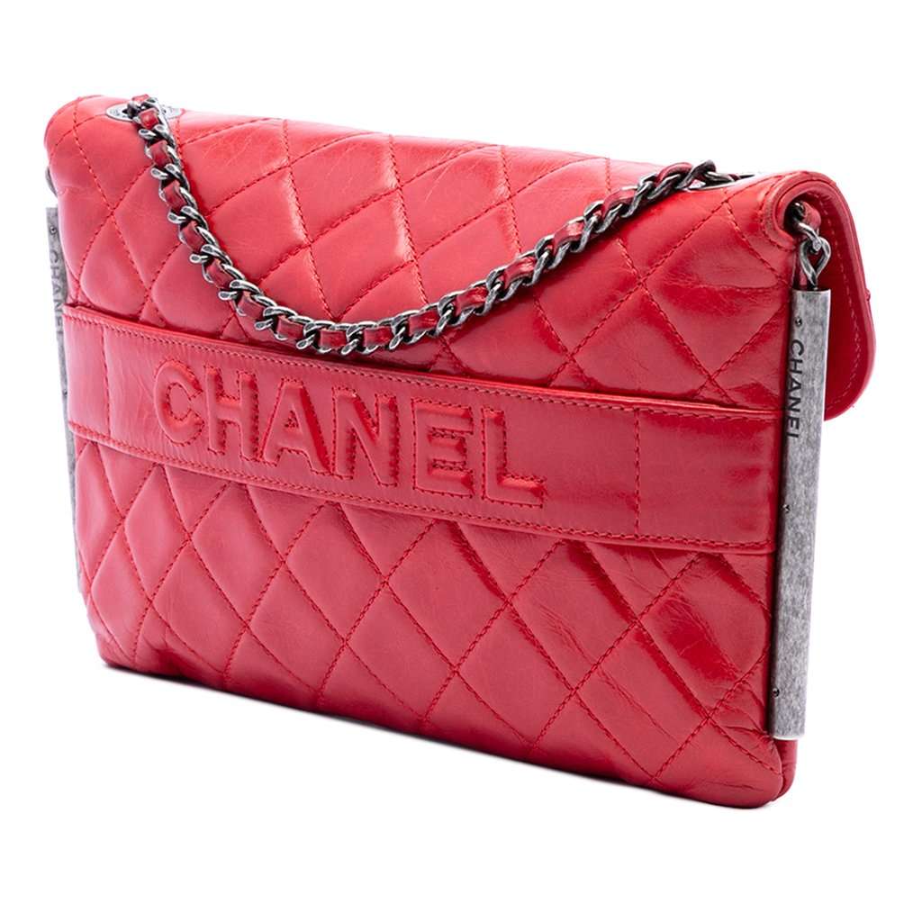 Chanel CC Quilted Lambskin Embossed LAX Single Flap Red Leather Very good condition - Back View