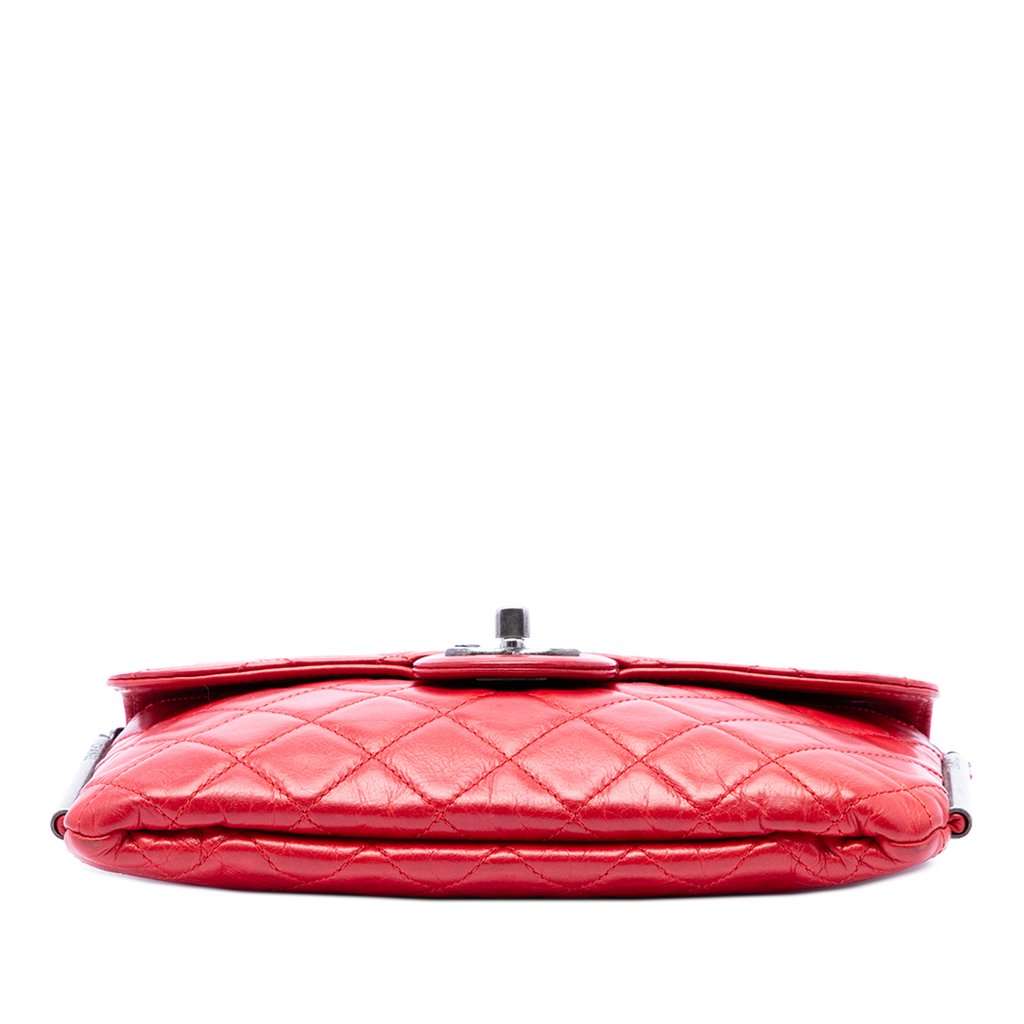 Chanel CC Quilted Lambskin Embossed LAX Single Flap Red Leather Very good condition - Inside View