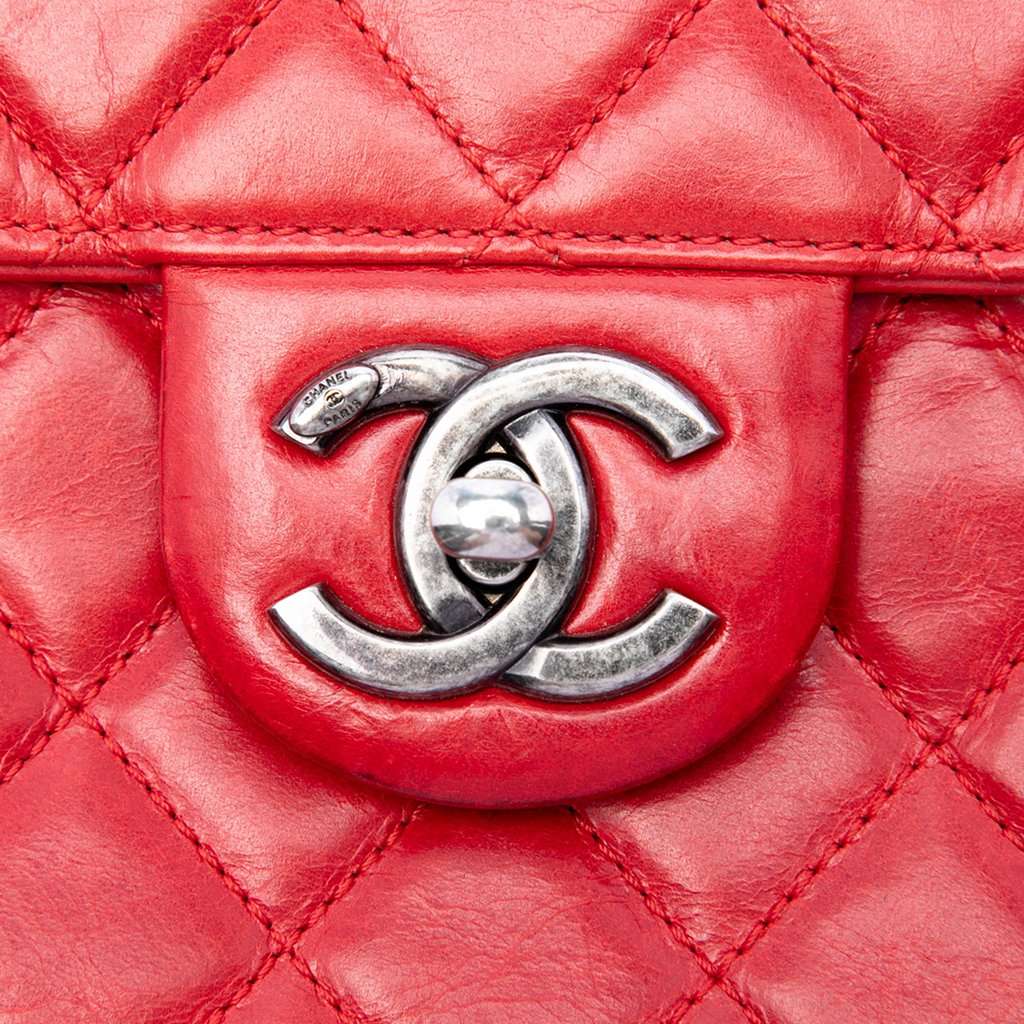 Chanel CC Quilted Lambskin Embossed LAX Single Flap Red Leather Very good condition - Box View