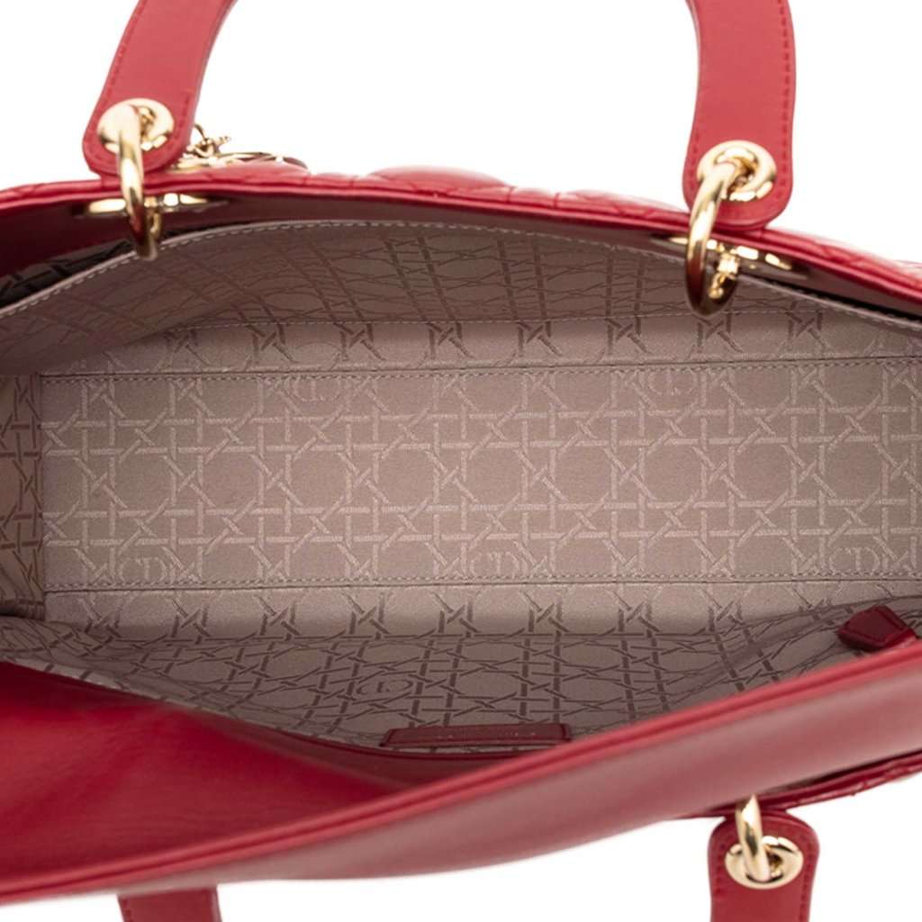 Dior Large Lambskin Cannage Lady Dior Red Leather Very good - Model View